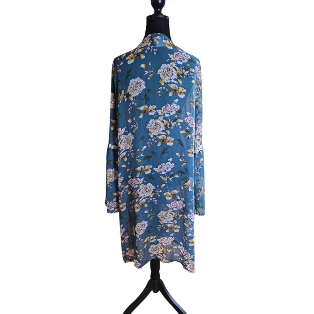 Emma And Grace Blue Floral Open-Front Kimono 2X - Picture 4 of 5